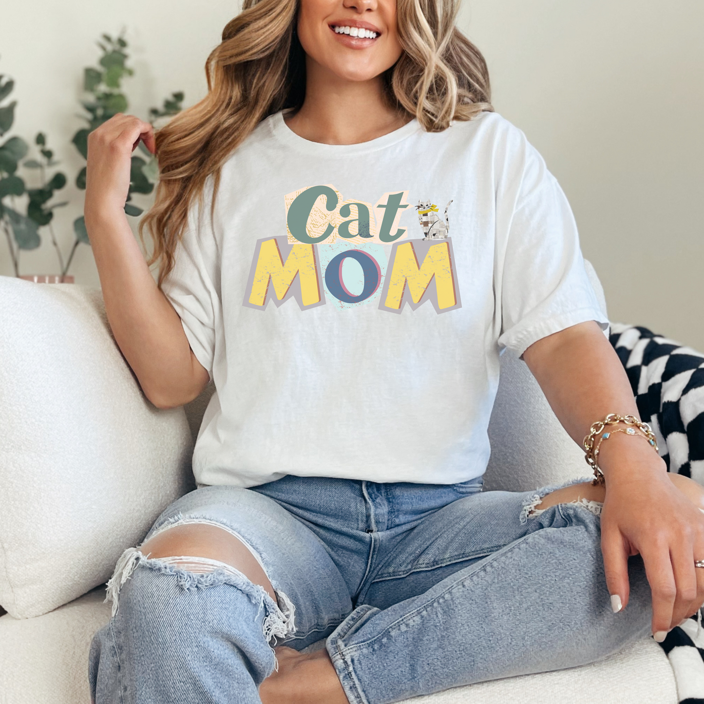 Cartoon Cat Mom T-Shirt with Whimsical Design | Tee for Cat Lovers